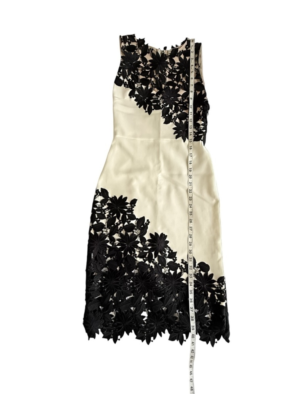 Alice + Olivia Margy Sheath Dress XS White Black Floral Lace As Seen On TV - Picture 13 of 16